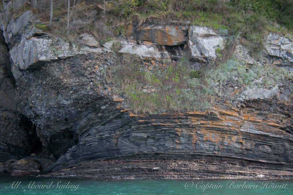 Geology of Flattop Island