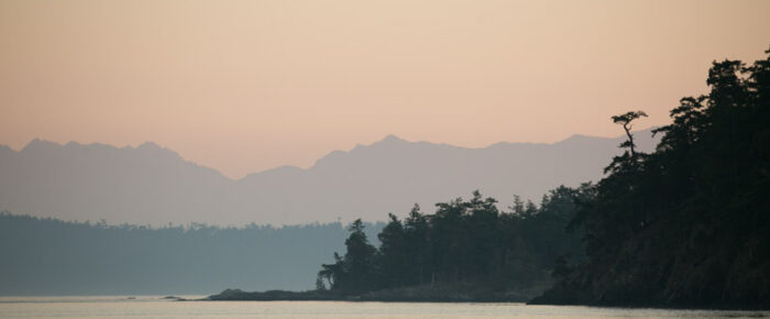 Short sunset sail to Upright Head
