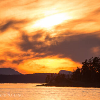 Sunset sail around Canoe Island